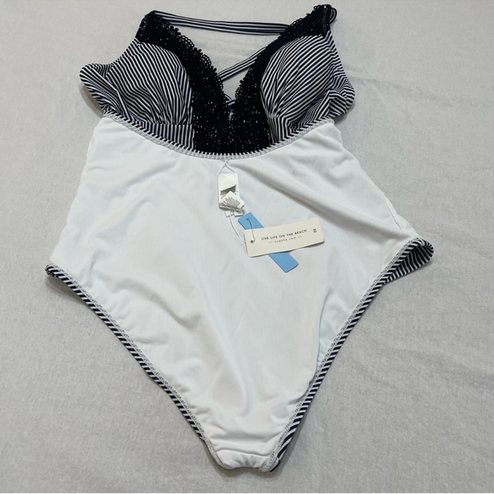 Cupshe Plunging Lace Trimmed One-Piece Swimsuit Black White 0XL Plus Size Lace - Picture 3 of 10